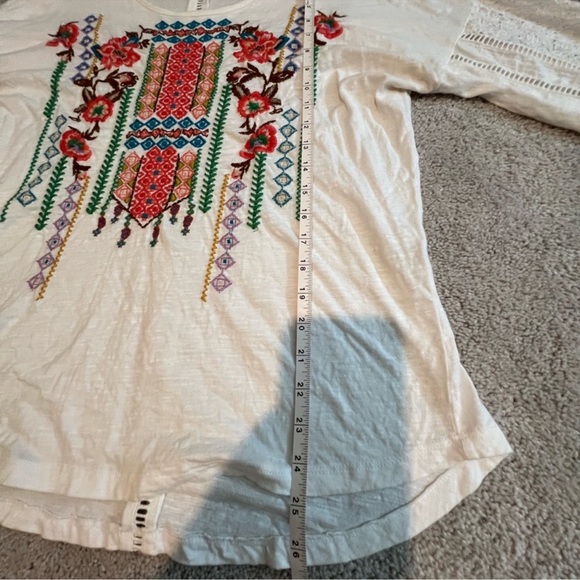 Sundance White Top with Colorful Embroidery - Picture 9 of 9